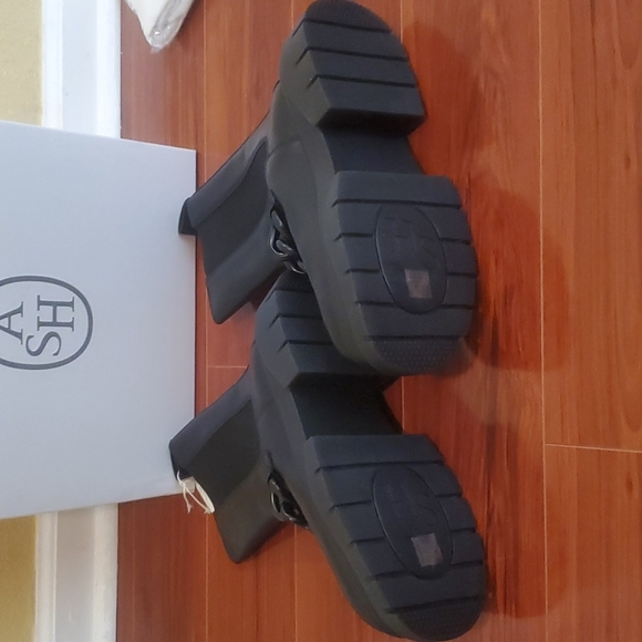 Ash Squall Chain Chelsea Boot Black Womens NIB Size 9 - Picture 7 of 14